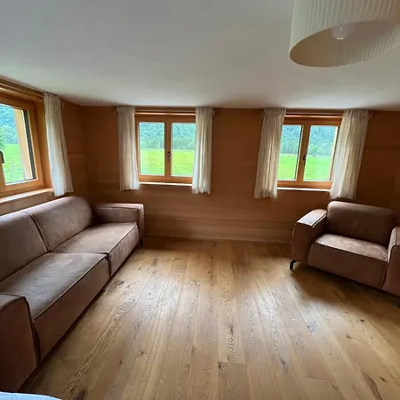 Carpenters House In Historic Village Apartment