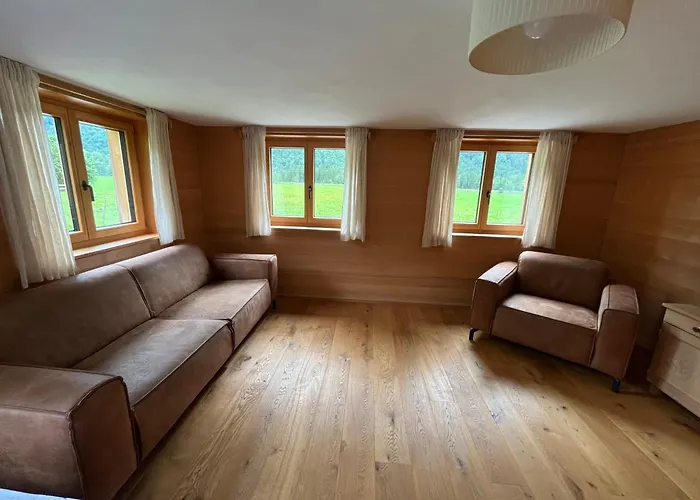 Carpenters House In Historic Village Apartment